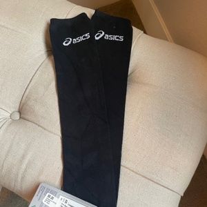 NWT ASICS Arm Sleeves